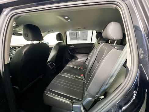 Used 2024 Volkswagen Tiguan SE FWD image 29