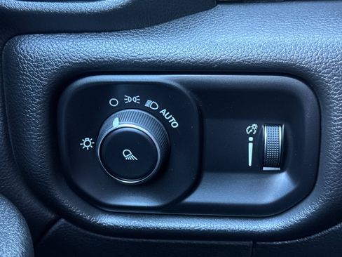 Used 2022 RAM 2500 Tradesman image 38