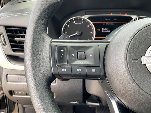 Used 2024 Nissan Rogue S FWD image 21