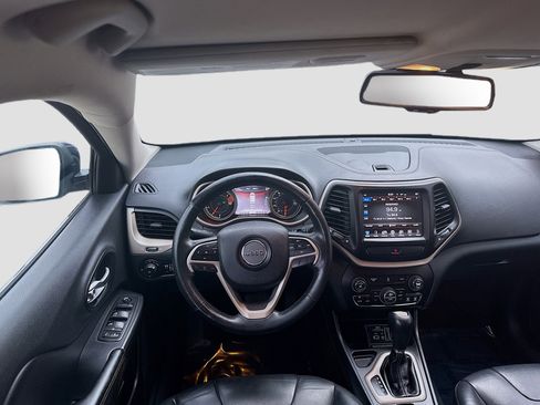 Used 2016 Jeep Cherokee Limited image 18