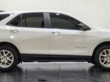 Used 2022 Chevrolet Equinox LS image 3