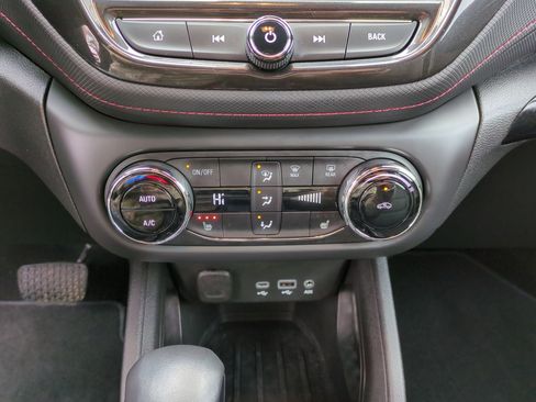 Certified 2023 Chevrolet TrailBlazer RS w/ Convenience Package image 11