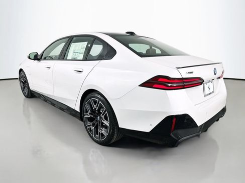 New 2027 BMW 550e xDrive AWD/4WD image 7