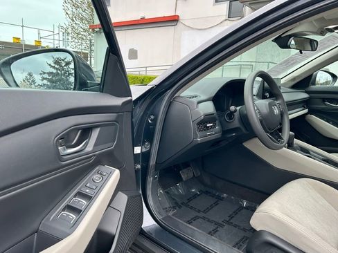 Used 2024 Honda Accord EX image 9