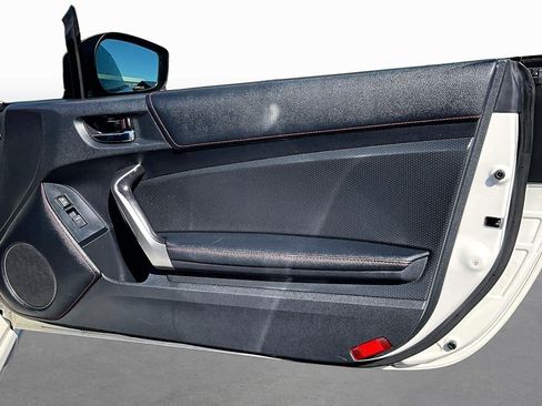 Used 2015 Scion FR-S RWD image 18