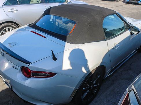 Used 2016 MAZDA MX-5 Miata Club RWD image 14