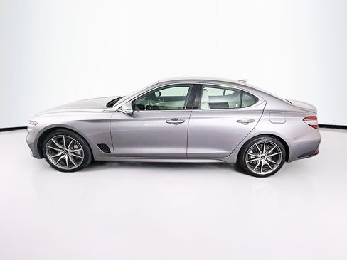 Used 2025 Genesis G70 2.5T RWD image 4