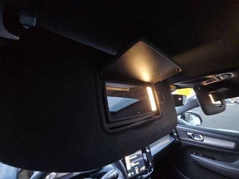 Used 2021 Volvo XC40 T5 R-Design w/ Advanced Package image 59