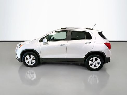 Used 2019 Chevrolet Trax LT w/ LT Convenience Package FWD image 6