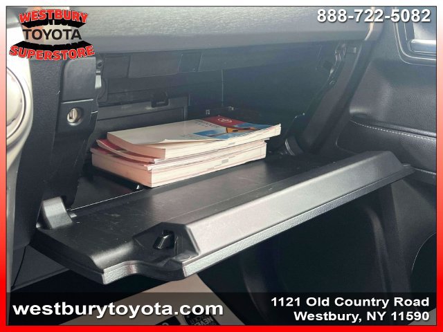 Used 2022 Toyota 4Runner SR5 Premium w/ Moonroof Package AWD/4WD image 31