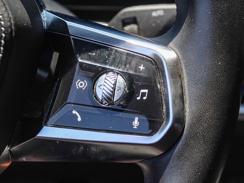 Used 2023 BMW i7 xDrive60 AWD/4WD image 31