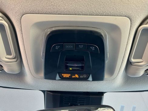 Used 2025 Toyota Corolla LE image 16