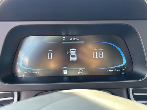 Certified 2025 Hyundai Elantra Sport image 36