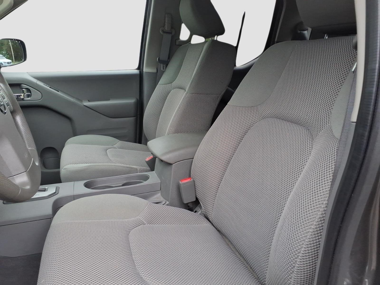 Used 2021 Nissan Frontier SV w/ Midnight Edition Floor Mats AWD/4WD image 11