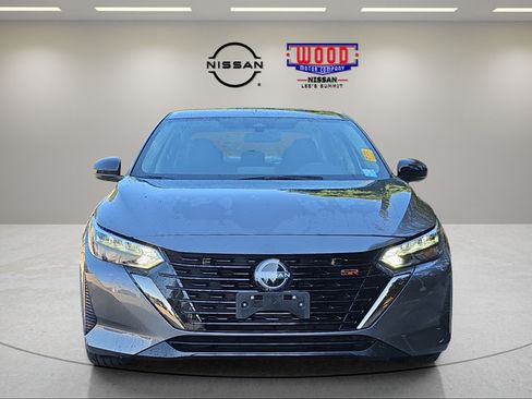 Used 2025 Nissan Sentra SR FWD image 6