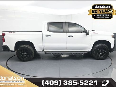 Used 2022 Chevrolet Silverado 1500 LT Trail Boss w/ LT Trail Boss Premium Package AWD/4WD image 2