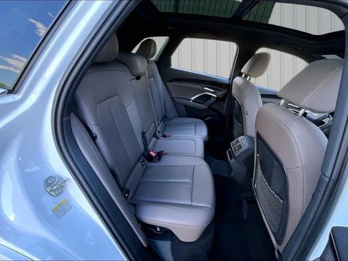 Used 2025 Audi Q5 Premium w/ Convenience Package AWD/4WD image 25
