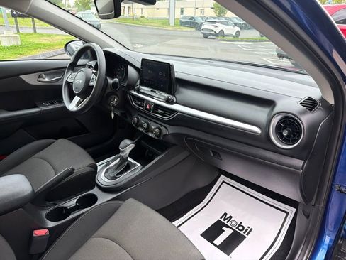 Certified 2023 Kia Forte LXS w/ LXS Technology Package FWD image 12