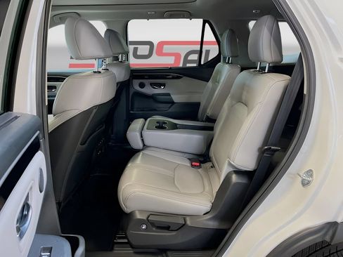 Used 2024 Honda Pilot Touring image 26