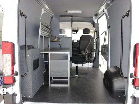 Used 2025 RAM ProMaster 1500 w/ Quick Order Package 22G SLT FWD image 17