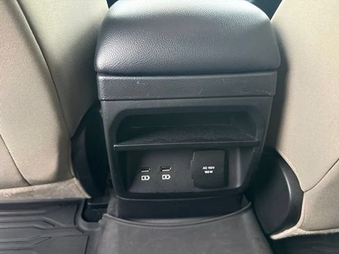 Used 2019 Ford Ranger XLT w/ Equipment Group 302A Luxury AWD/4WD image 14