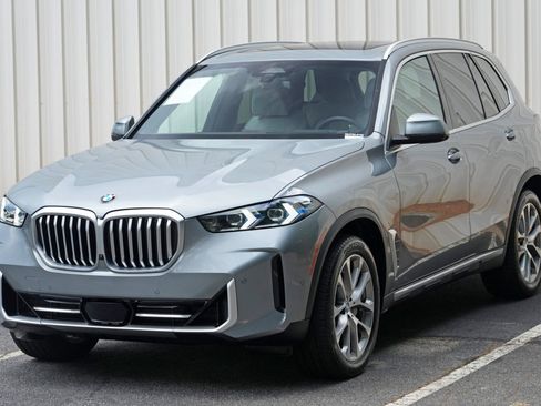 Used 2024 BMW X5 sDrive40i w/ Premium Package RWD image 53