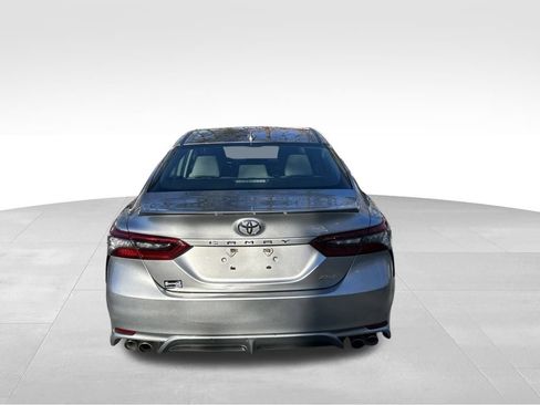 Used 2024 Toyota Camry XSE FWD image 4
