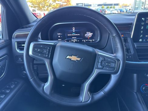 Used 2023 Chevrolet Suburban Premier image 23