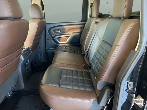 Used 2018 Nissan Titan Platinum Reserve image 19