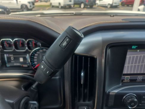 Used 2017 Chevrolet Silverado 1500 LTZ Z71 w/ LTZ Plus Package AWD/4WD image 20