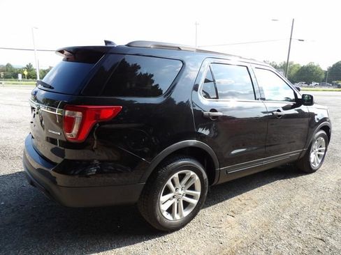 Used 2016 Ford Explorer FWD image 5