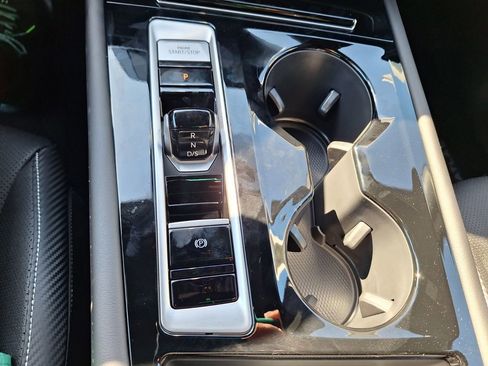 New 2026 Volkswagen Atlas Cross Sport SE image 18