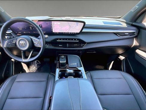Used 2025 Buick Enclave Preferred AWD/4WD image 21