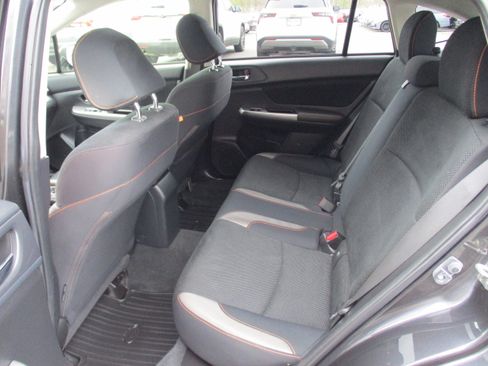 Used 2016 Subaru Crosstrek 2.0i Premium w/ Moonroof Package AWD/4WD image 12