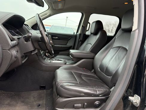 Used 2017 GMC Acadia Limited SLT image 2