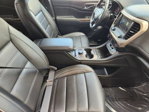 Used 2021 GMC Acadia Denali w/ Denali Technology Package FWD image 19