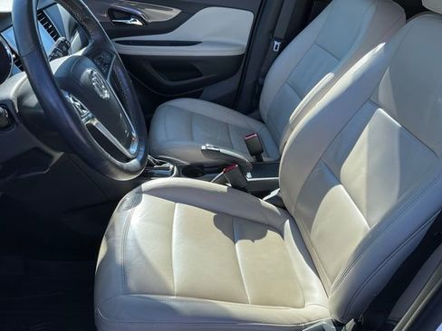 Used 2017 Buick Encore Premium image 5