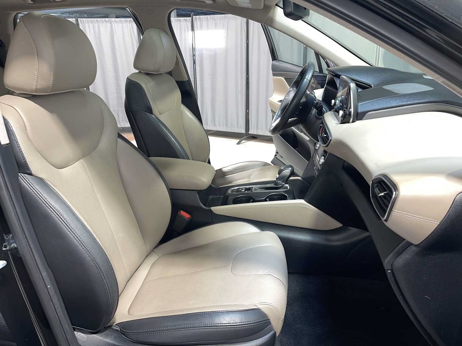Used 2020 Hyundai Santa Fe Limited AWD/4WD image 14