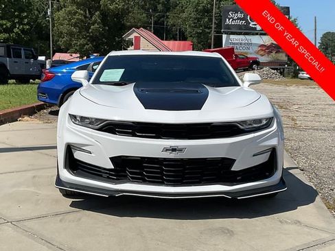 Used 2020 Chevrolet Camaro SS image 2