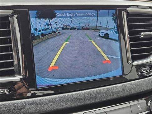 Used 2017 Chrysler Pacifica Touring-L Plus image 13