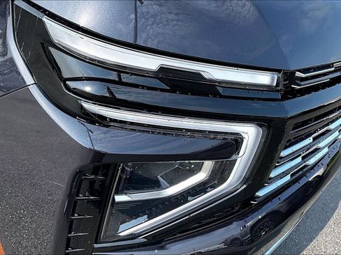 Used 2025 Chevrolet Tahoe High Country AWD/4WD image 34