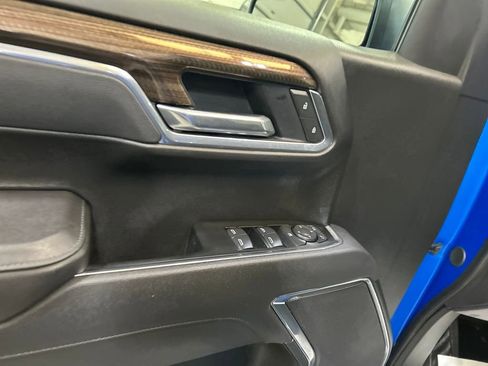 Used 2025 Chevrolet Silverado 1500 LT image 11