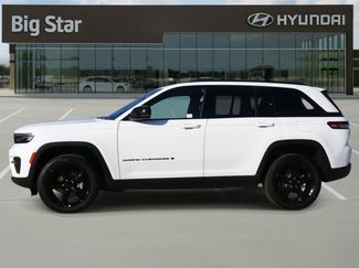 Used 2025 Jeep Grand Cherokee Altitude video 2