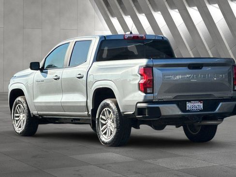 Used 2024 Chevrolet Colorado LT w/ LT Convenience Package image 6
