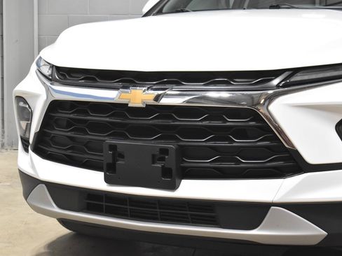 Used 2025 Chevrolet Blazer LT AWD/4WD image 32