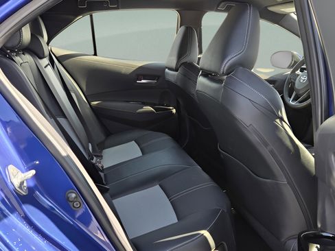 Used 2025 Toyota Corolla XSE image 11