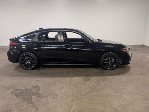 Used 2022 Honda Civic Sport Touring image 2