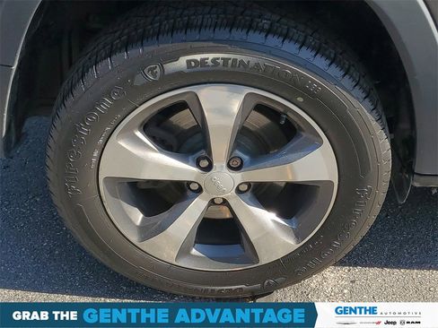Used 2019 Jeep Cherokee Limited image 5