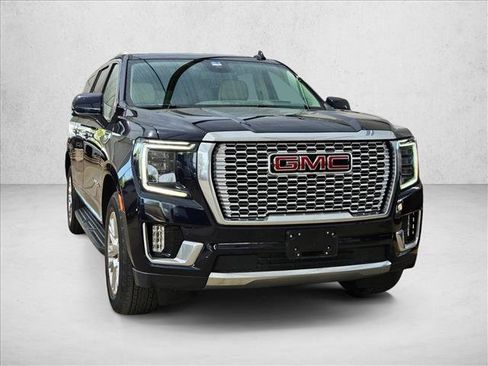 Used 2023 GMC Yukon XL Denali RWD image 3