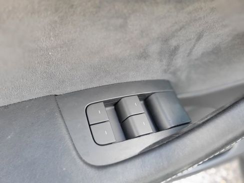 Used 2021 Tesla Model 3 Performance image 15